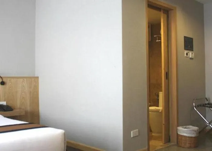 Vista Express Hotel 3*